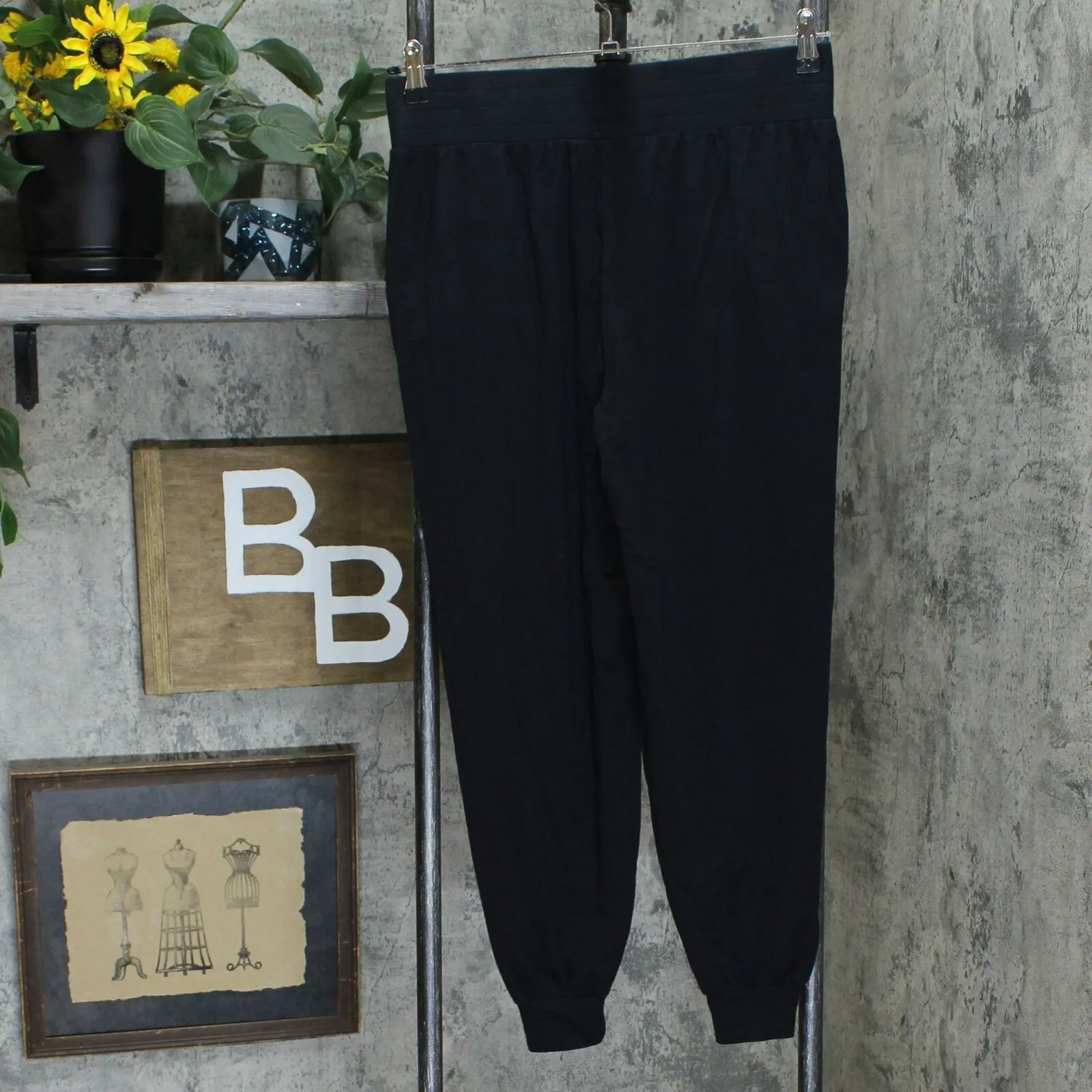 AnyBody Women's Cozy Knit Side Ribbed Jogger Pants Black Small