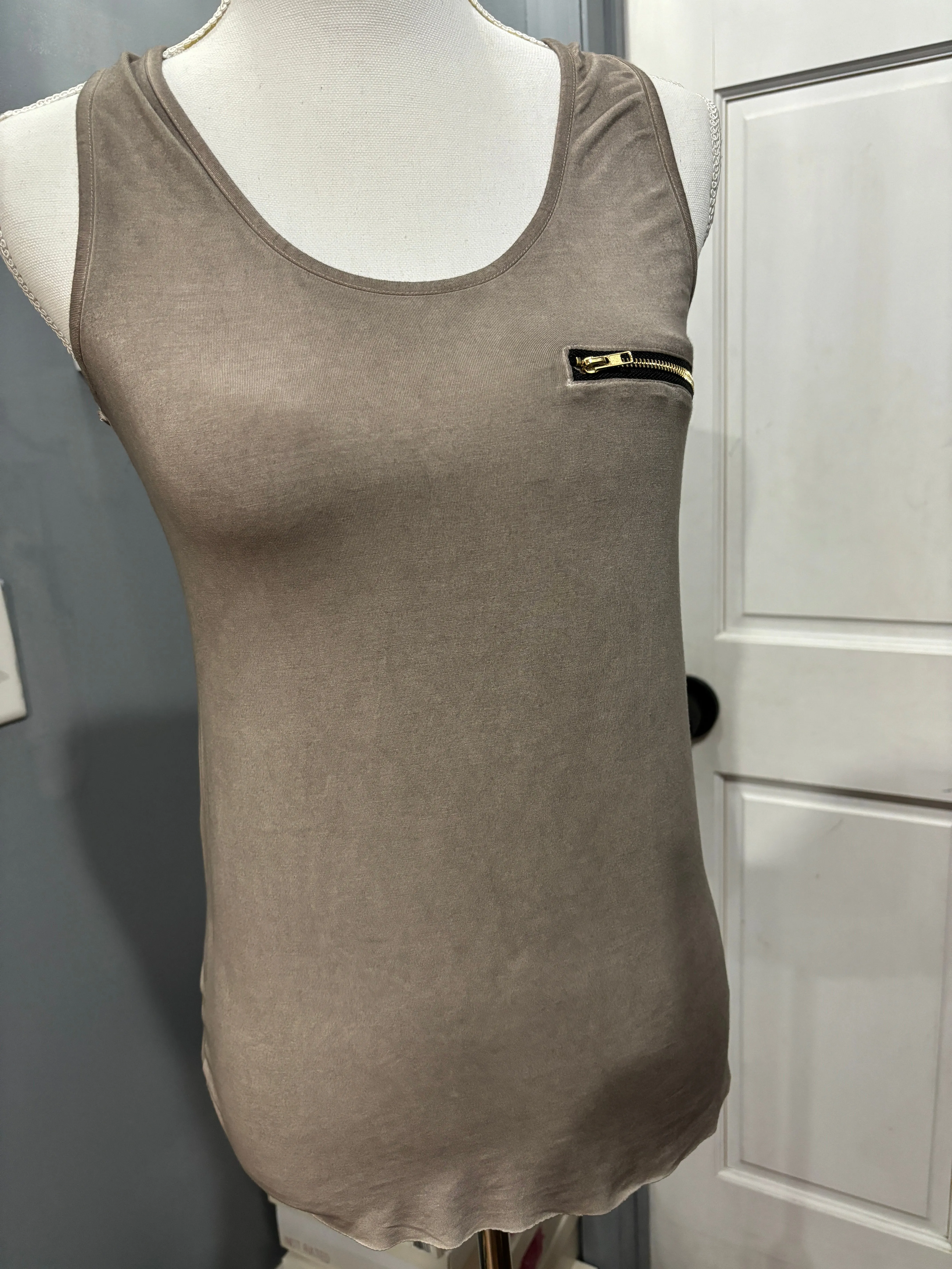 Beige Back Zipper POL Tank Top 3/6/24 8132