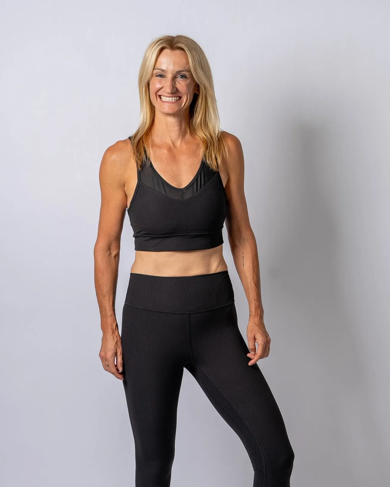 LuxeLift Black Mesh Ribbed Sports Bra