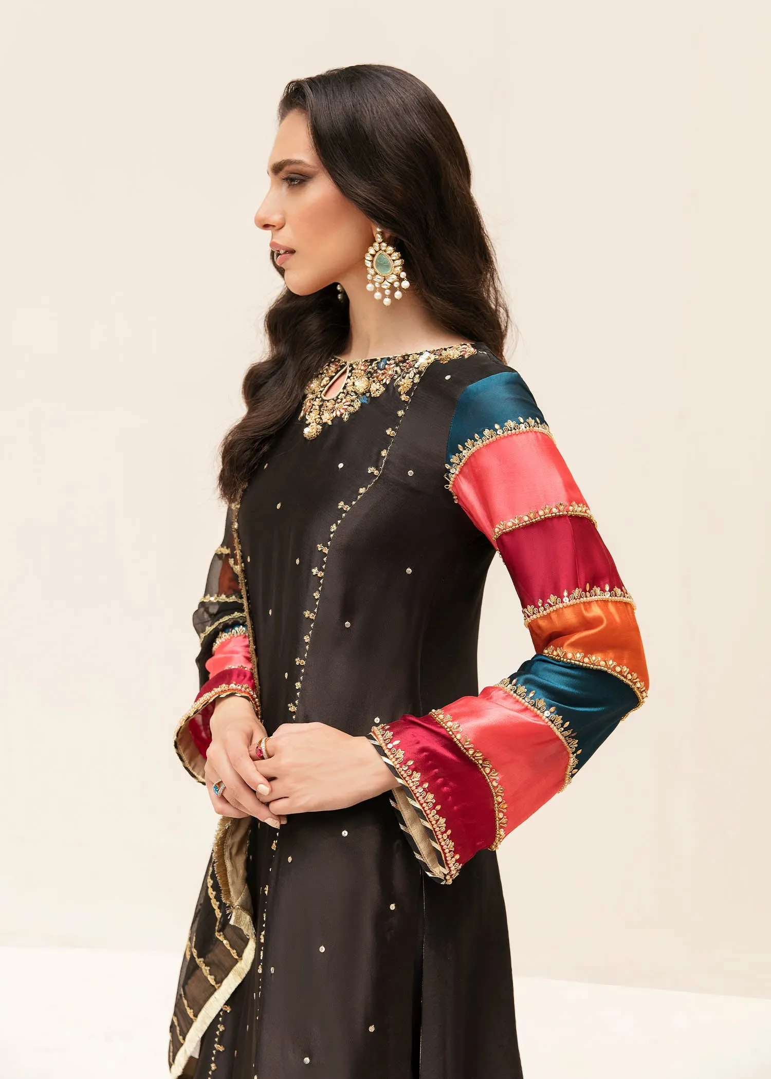 Mahrosh - Ilyana by Mahum Asad