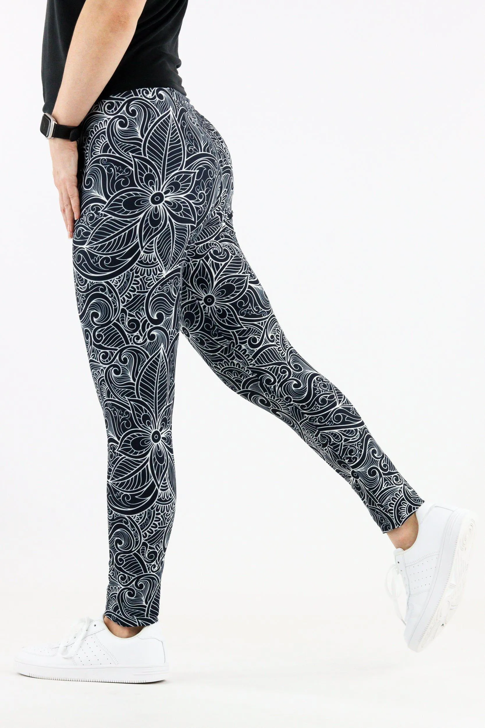 Monochrome Paisley - Casual - Long Full Leggings