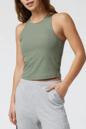 Pose Plyo Tank