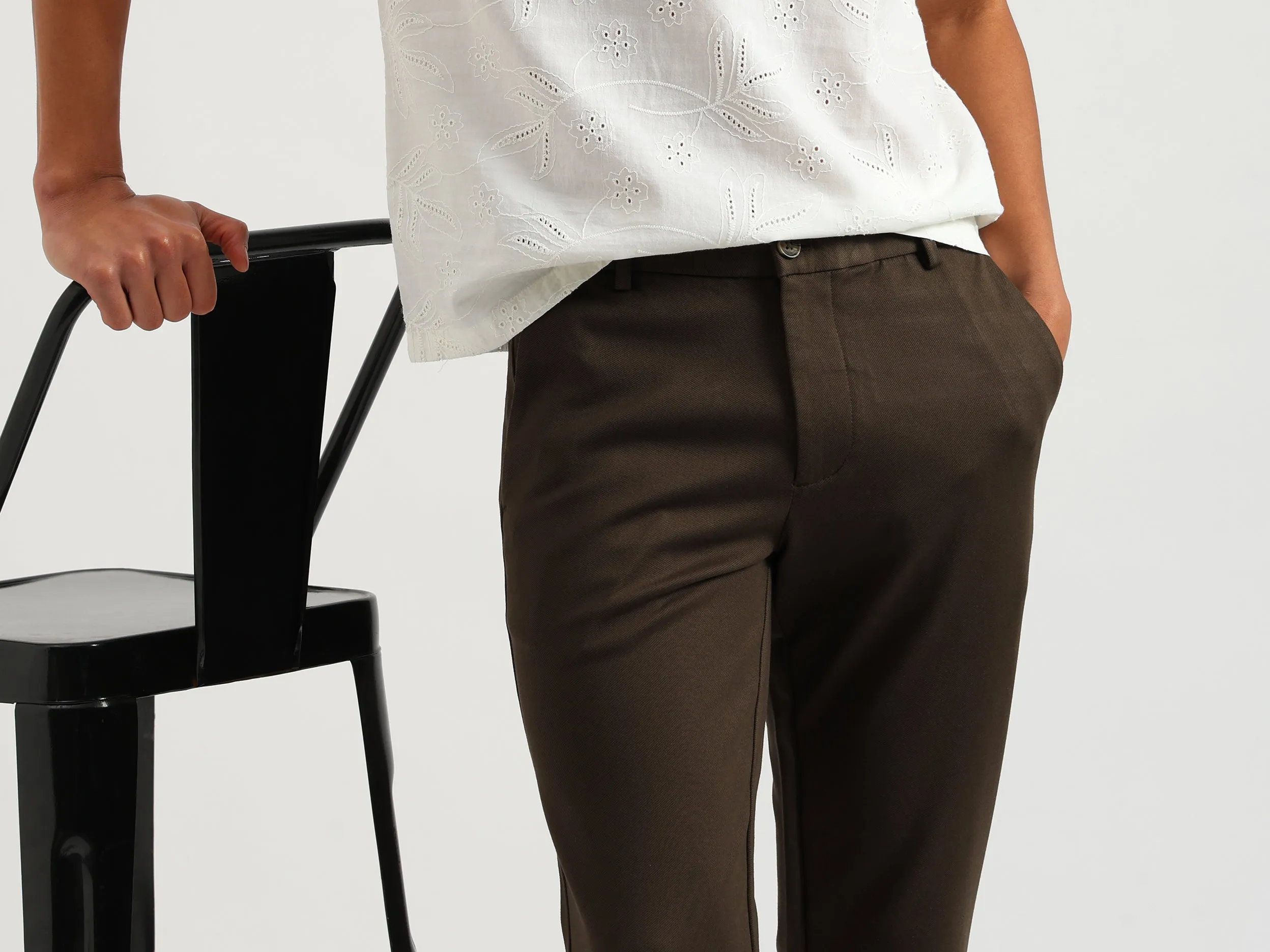 Solid Slim Fit Twill Knit Trousers